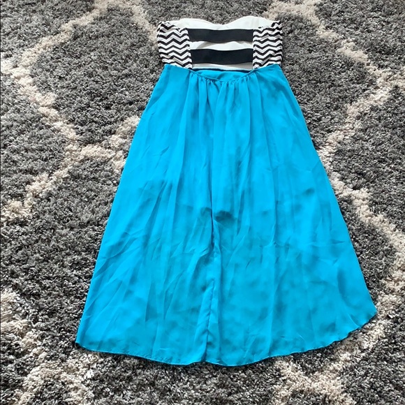 High-Low Dress, Chevron Print, juniors size M - Picture 4 of 6